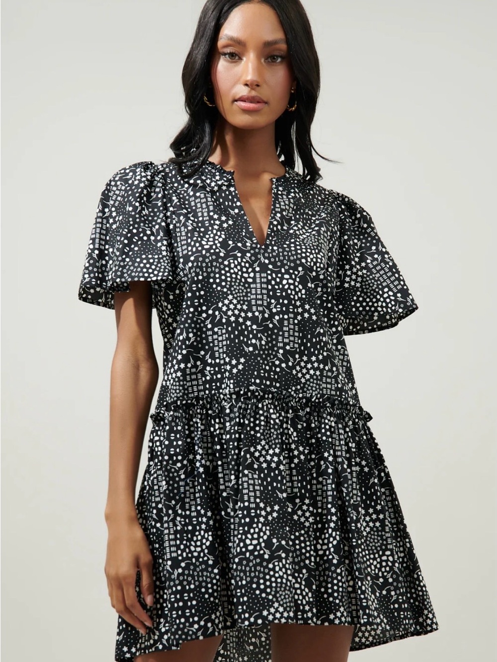Sugarlips Larsa Onyx Geometric Rock A By Trapeze Mini Dress Black-White